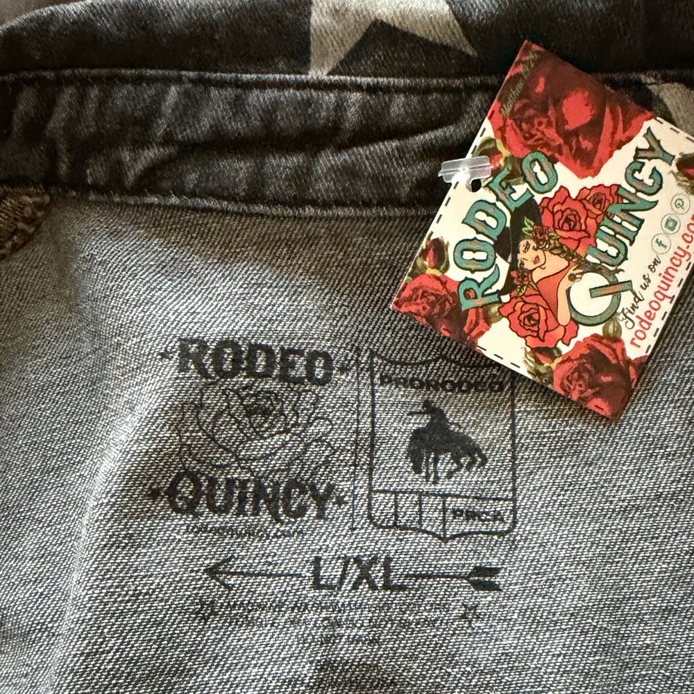 Star Pattern Distressed Jean Jacket by Rodeo Quincy - Picture 3 of 6